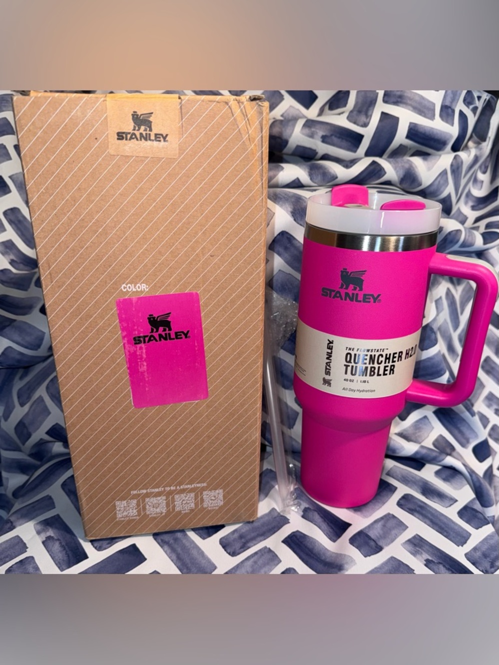Stanley Hot Pink FlowState Quencher H2.0 Tumbler, 40 oz. NEW!